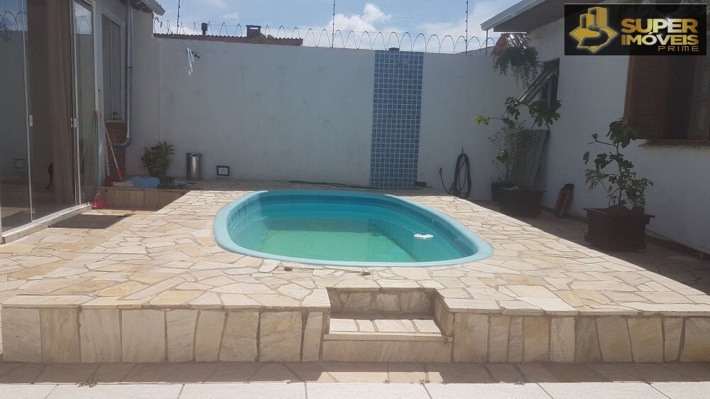 Casa à venda com 2 quartos, 300m² - Foto 8