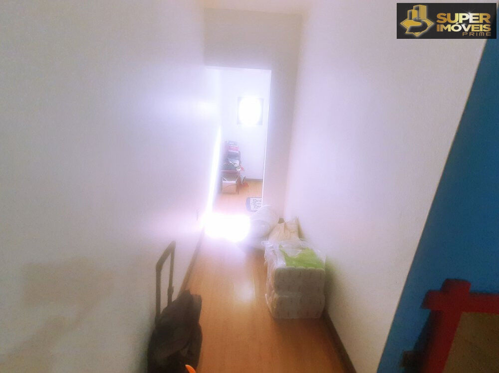 Casa à venda com 4 quartos, 391m² - Foto 4