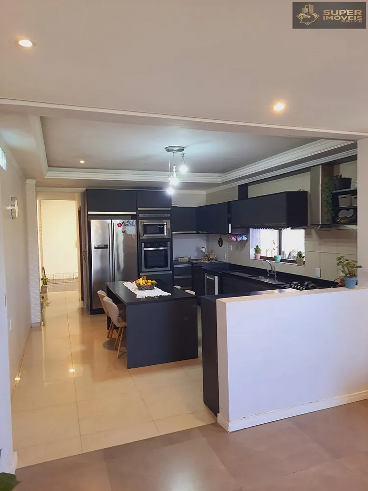 Casa, 3 quartos, 300 m² - Foto 2