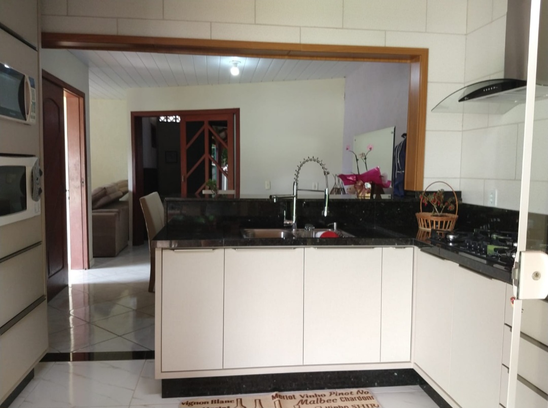 Casa à venda com 3 quartos, 110m² - Foto 2