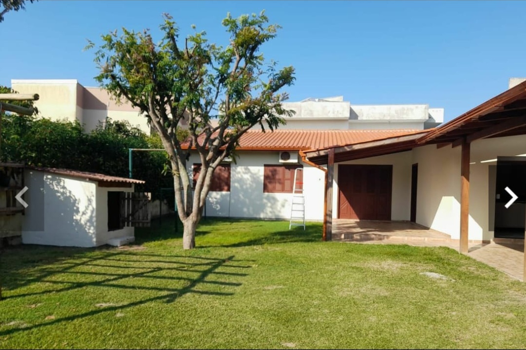 Casa à venda com 3 quartos, 110m² - Foto 1