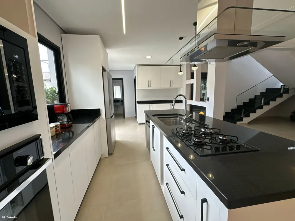 Casa, 3 quartos, 270 m² - Foto 1