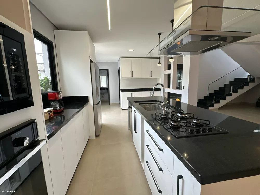 Casa, 3 quartos, 270 m² - Foto 1