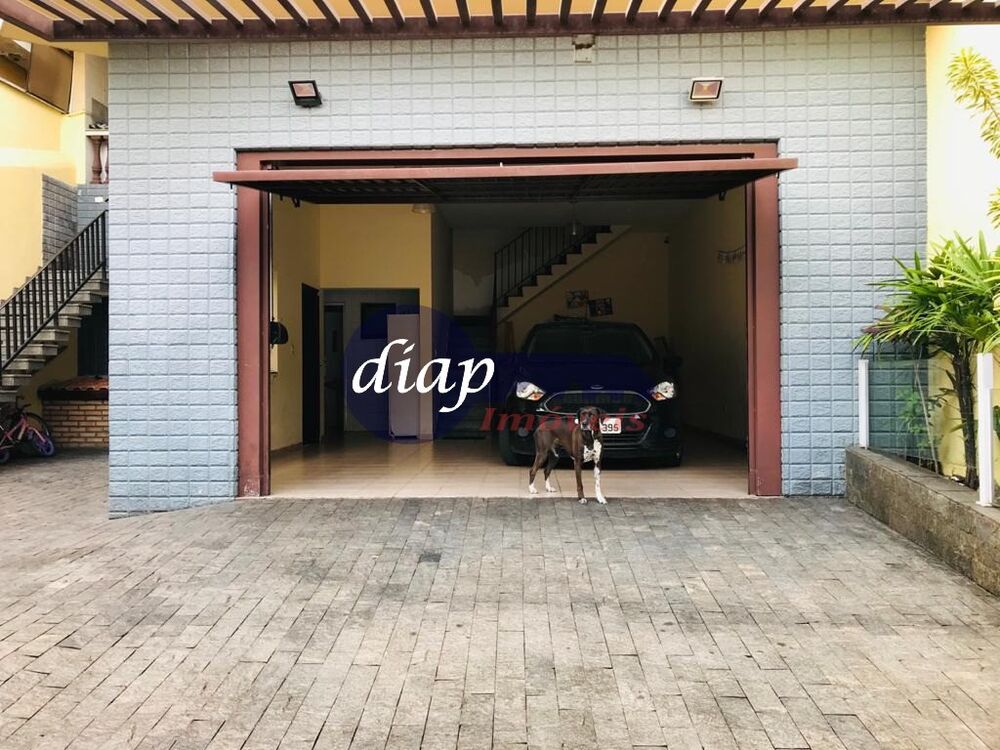 Casa, 3 quartos, 210 m² - Foto 1