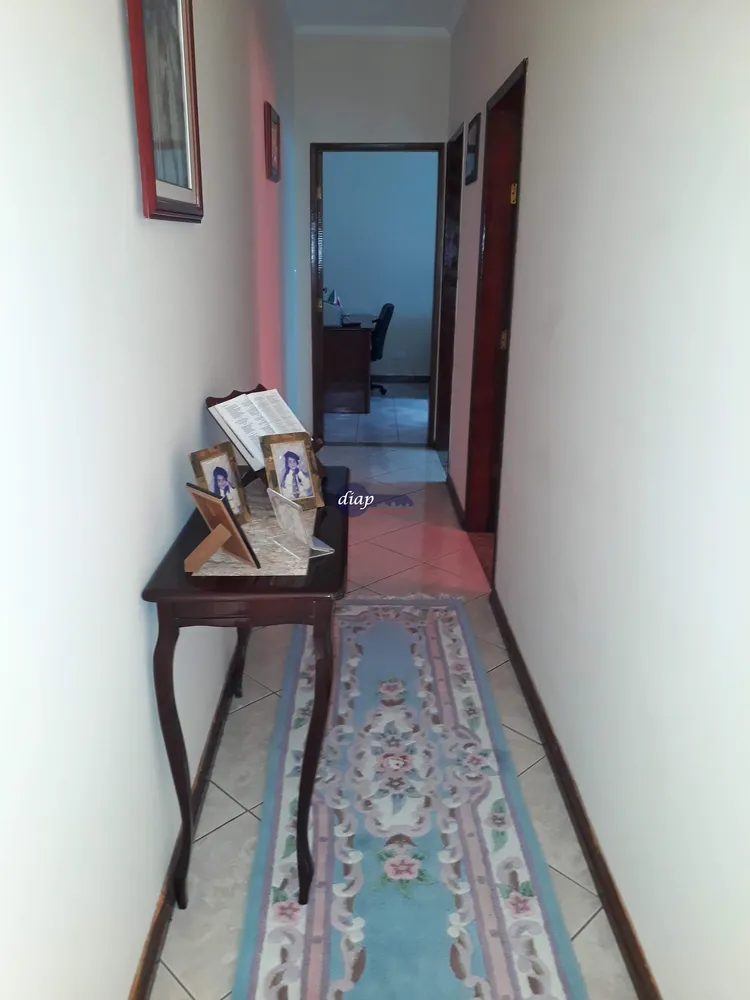 Casa, 3 quartos, 218 m² - Foto 1