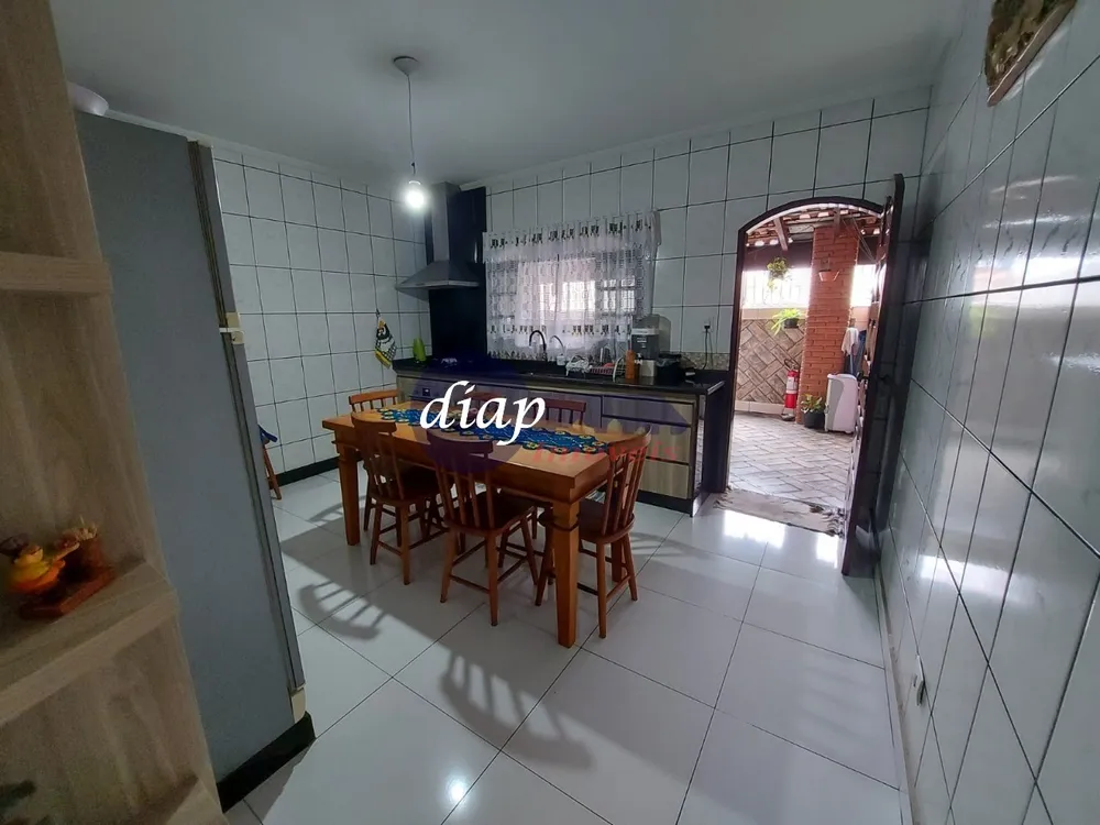 Casa, 4 quartos, 247 m² - Foto 3