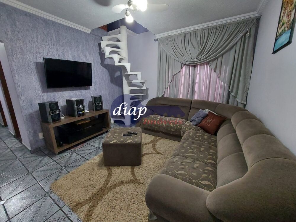 Casa, 4 quartos, 247 m² - Foto 1