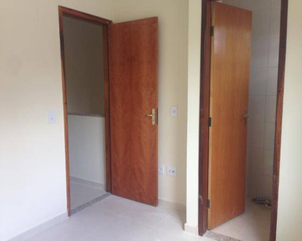 Casa à venda com 3 quartos, 61m² - Foto 1