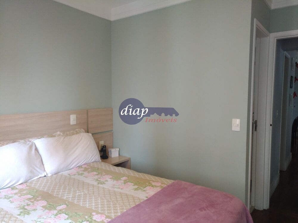 Apartamento à venda com 2 quartos, 72m² - Foto 4