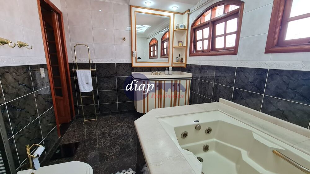 Casa, 3 quartos, 300 m² - Foto 1