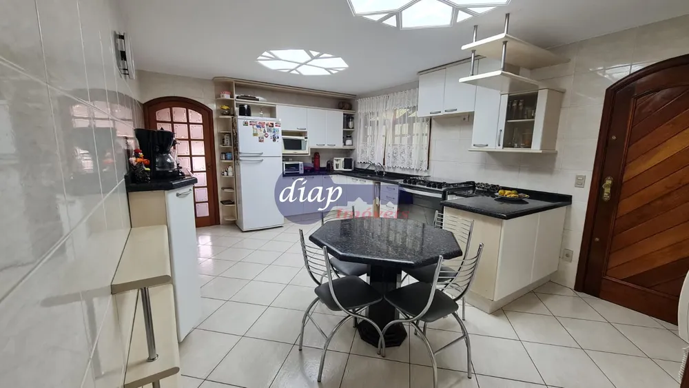 Casa, 3 quartos, 300 m² - Foto 9