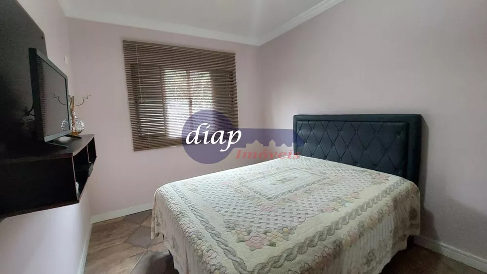 Casa à venda com 4 quartos, 180m² - Foto 4