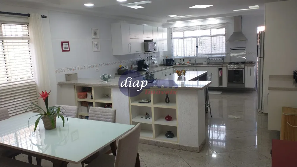 Casa, 3 quartos, 206 m² - Foto 6