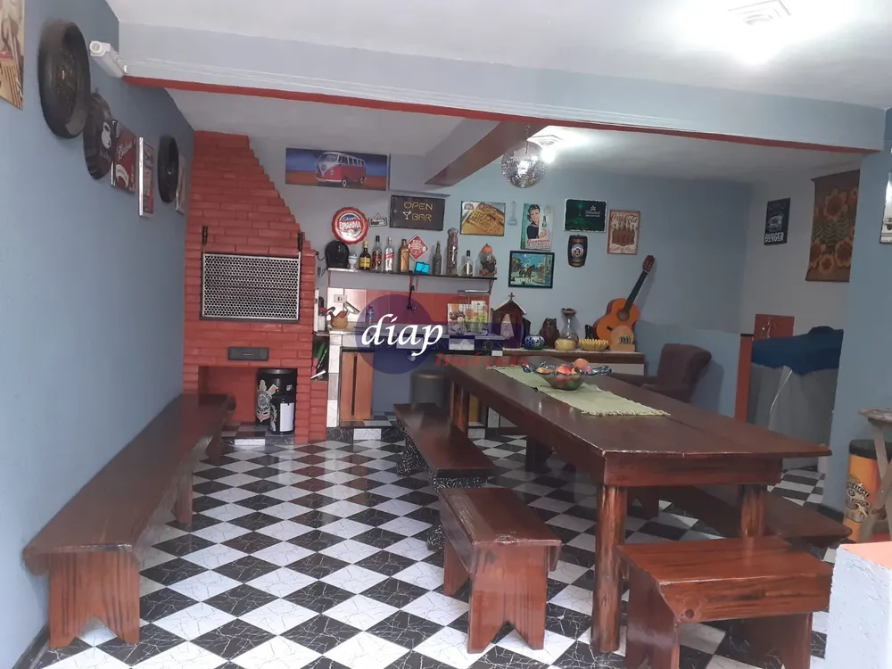 Casa, 6 quartos, 160 m² - Foto 1