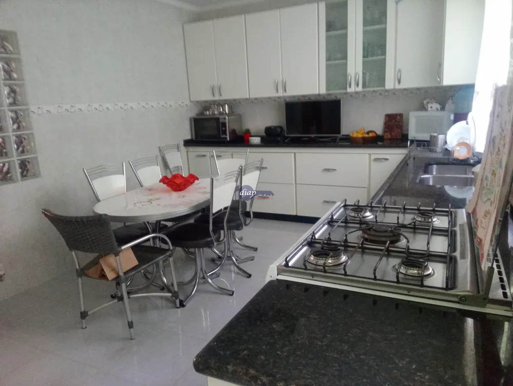 Casa, 3 quartos, 220 m² - Foto 5