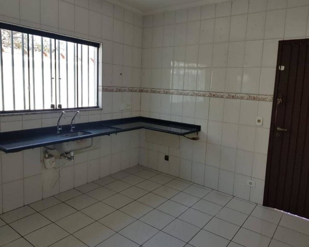 Casa, 3 quartos, 200 m² - Foto 2