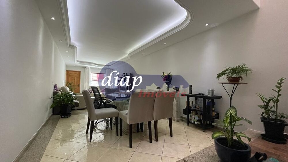 Casa, 3 quartos, 240 m² - Foto 1