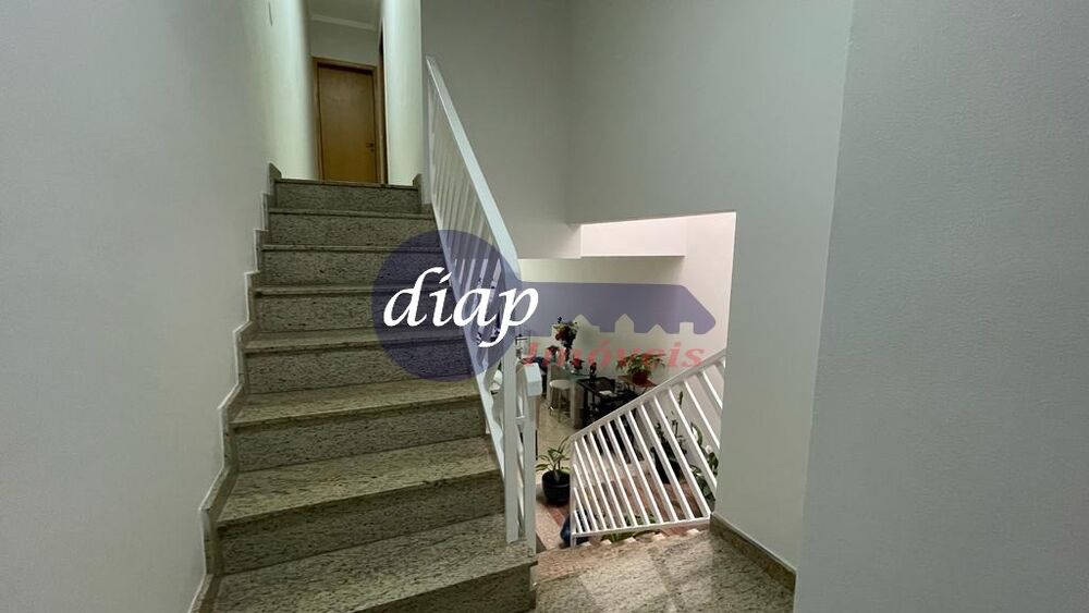 Casa, 3 quartos, 240 m² - Foto 2