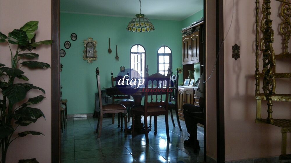 Casa, 5 quartos, 242 m² - Foto 1