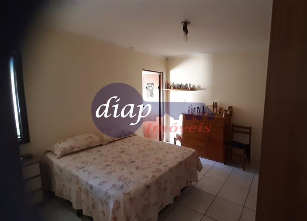 Casa, 4 quartos, 180 m² - Foto 1