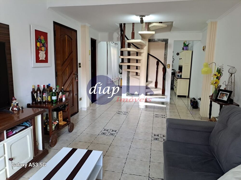 Casa, 3 quartos, 210 m² - Foto 1
