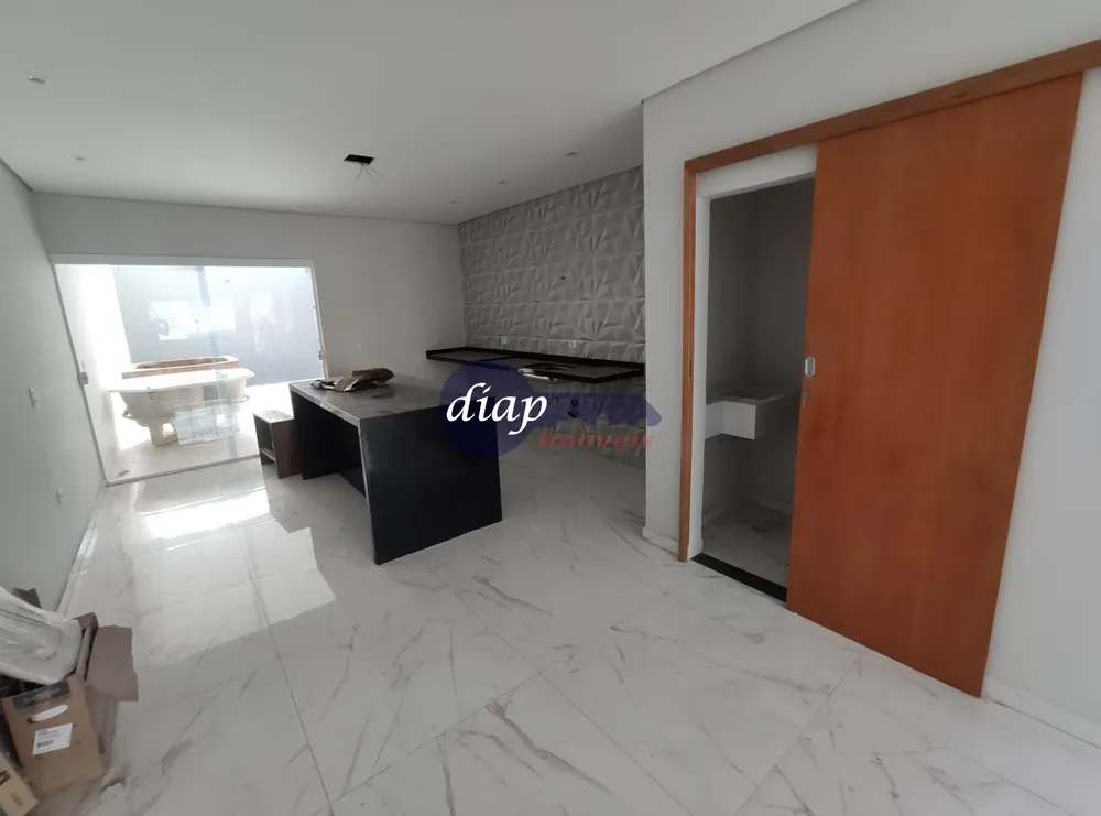 Casa, 3 quartos, 218 m² - Foto 2