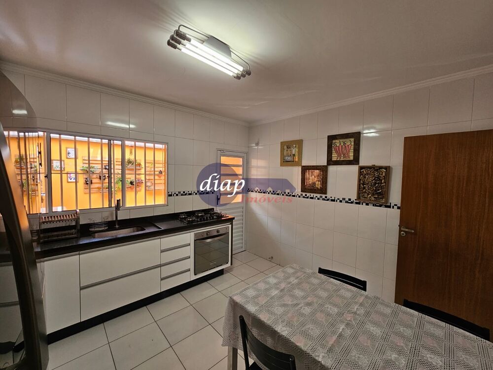 Casa à venda com 3 quartos, 140m² - Foto 14