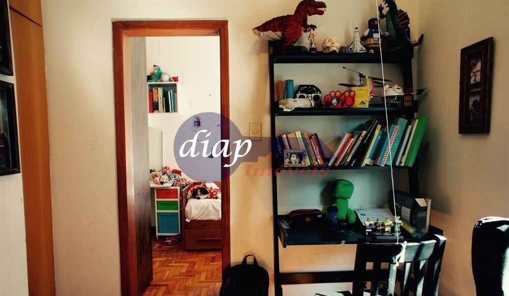 Casa à venda com 3 quartos, 200m² - Foto 2