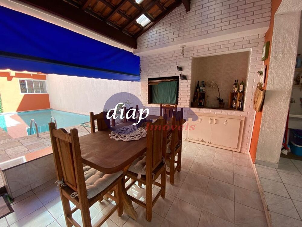 Casa, 3 quartos, 250 m² - Foto 1
