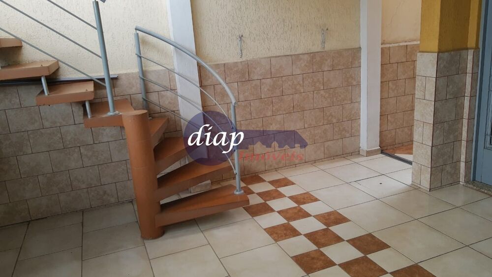 Casa, 3 quartos, 220 m² - Foto 1
