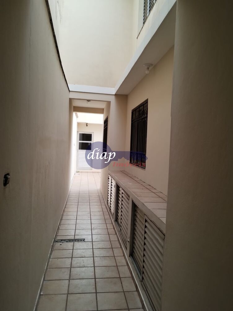 Casa, 5 quartos, 220 m² - Foto 2