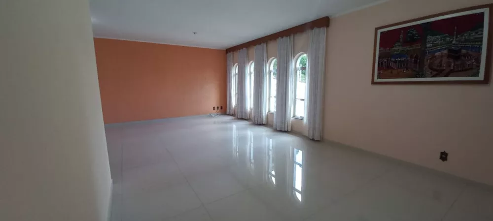 Casa à venda com 4 quartos, 232m² - Foto 3