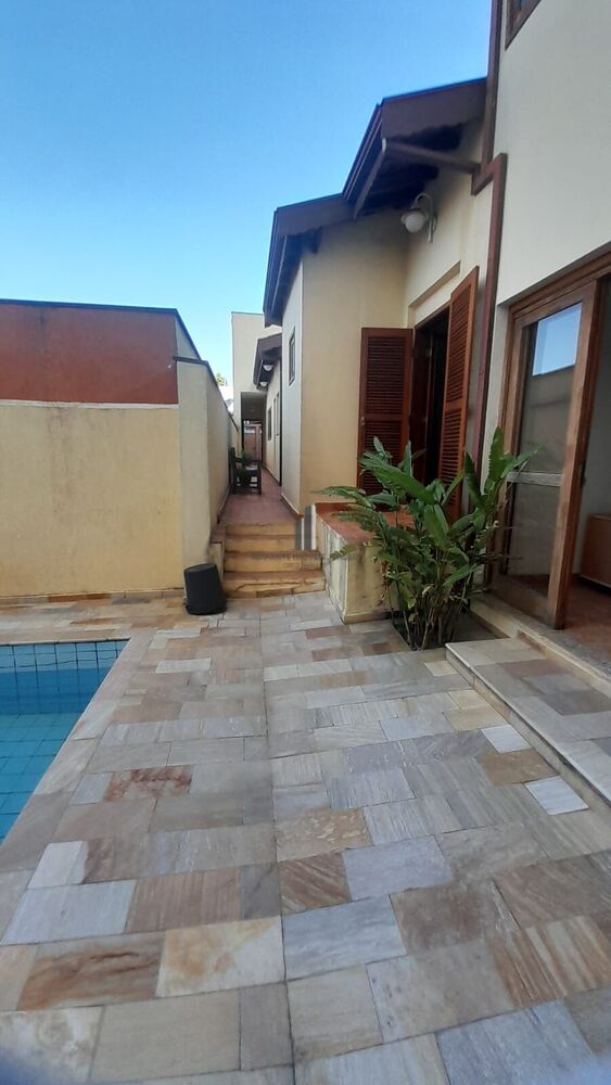 Sobrado, 3 quartos, 209 m² - Foto 1