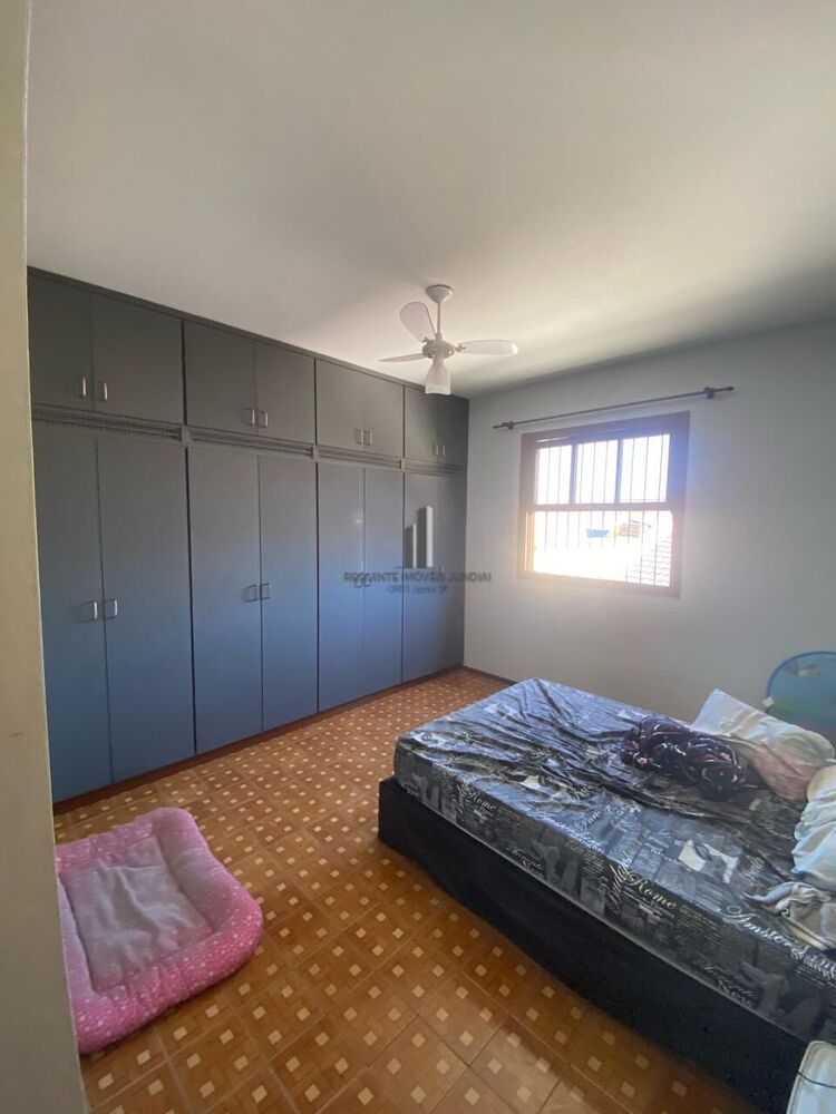 Casa, 3 quartos, 242 m² - Foto 2