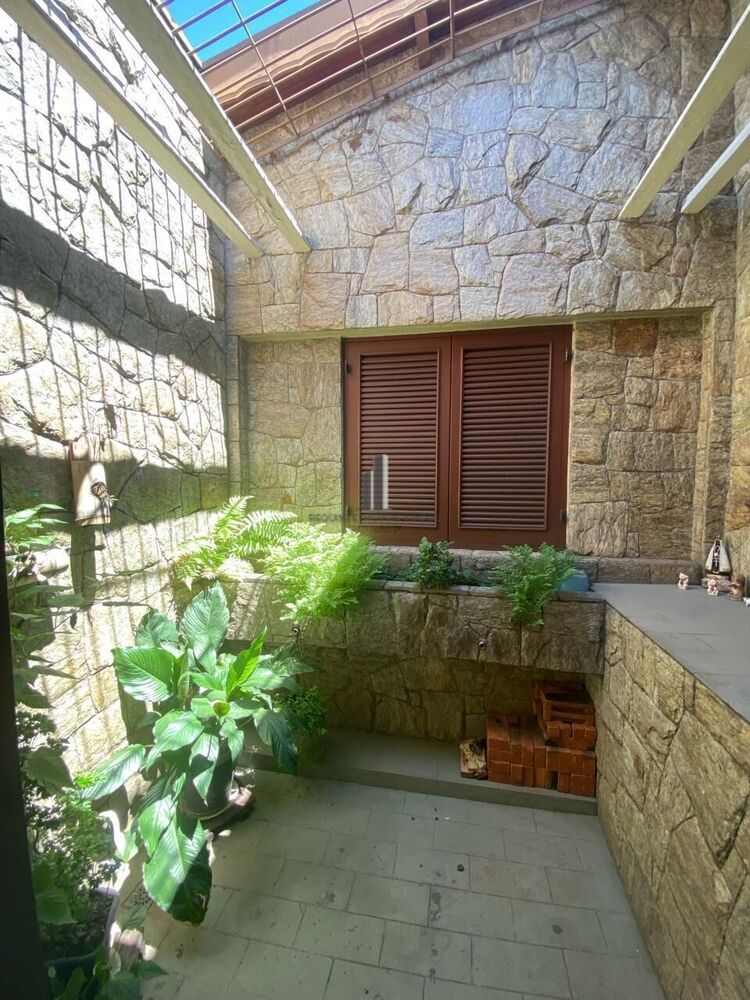 Casa, 3 quartos, 242 m² - Foto 3