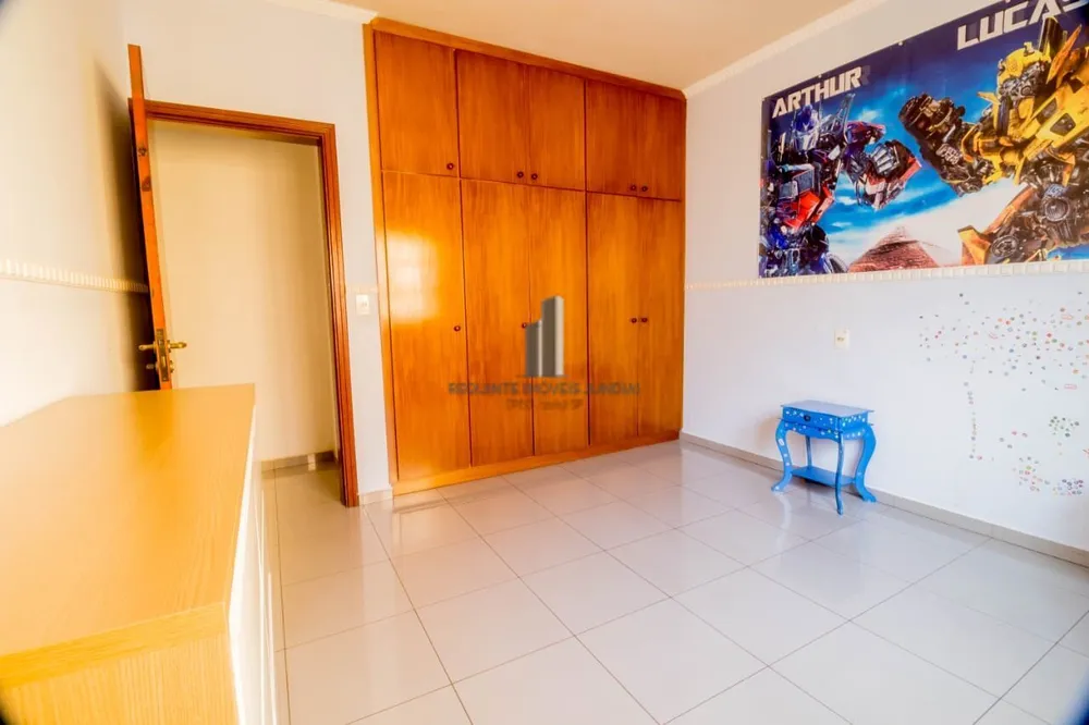 Casa, 4 quartos, 340 m² - Foto 11