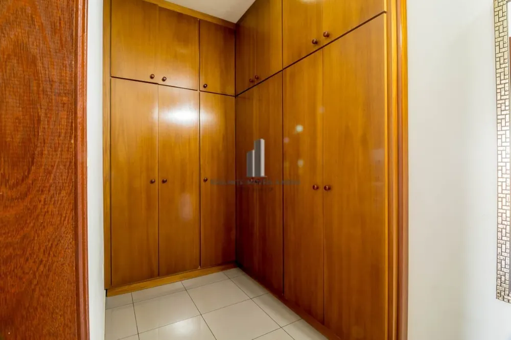 Casa, 4 quartos, 340 m² - Foto 10
