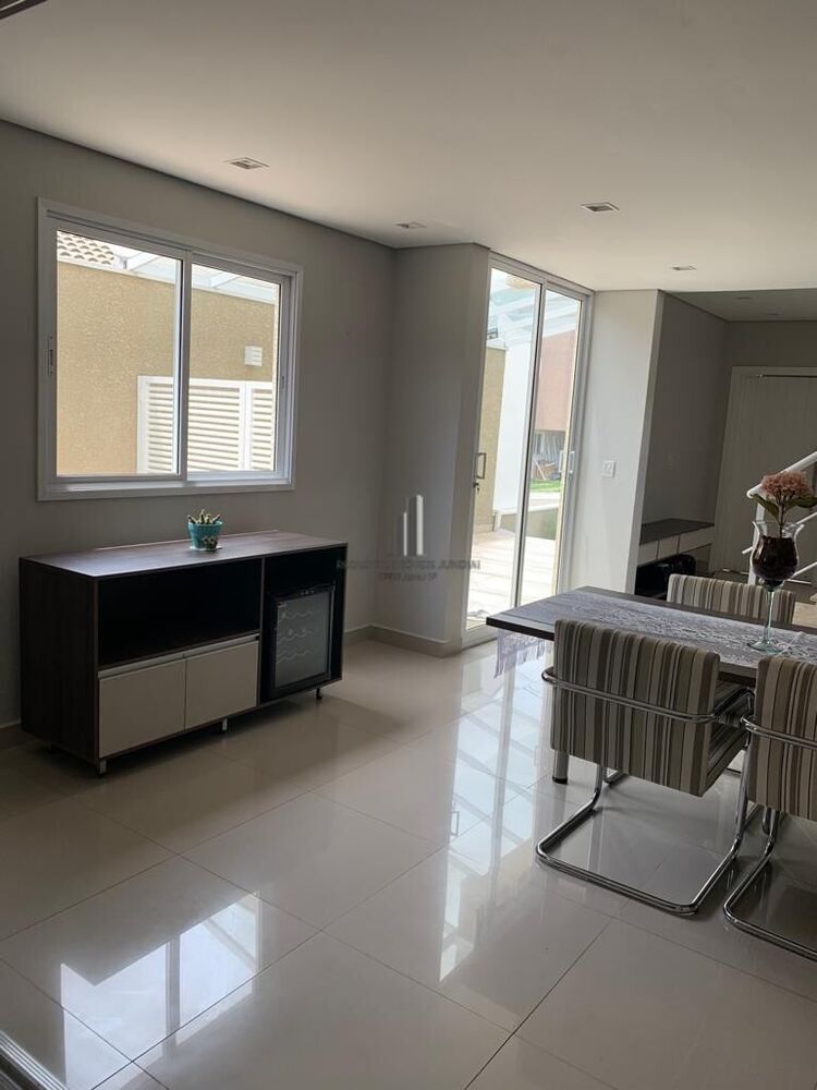Casa de Condomínio à venda com 3 quartos, 161m² - Foto 2
