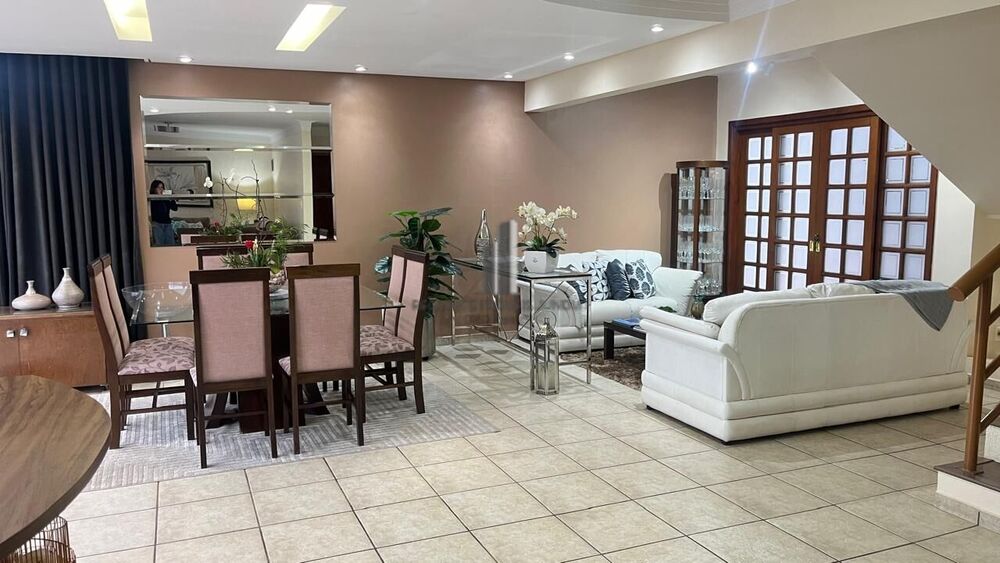 Casa, 3 quartos, 285 m² - Foto 3