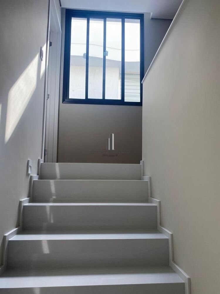 Casa, 3 quartos, 280 m² - Foto 1