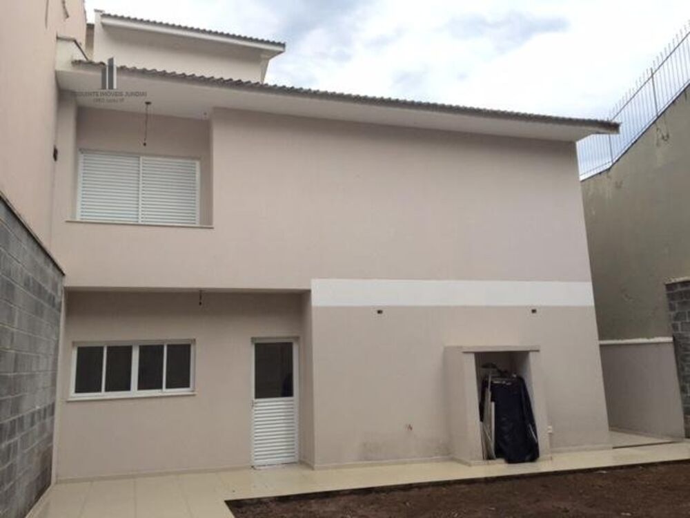 Casa, 4 quartos, 315 m² - Foto 1