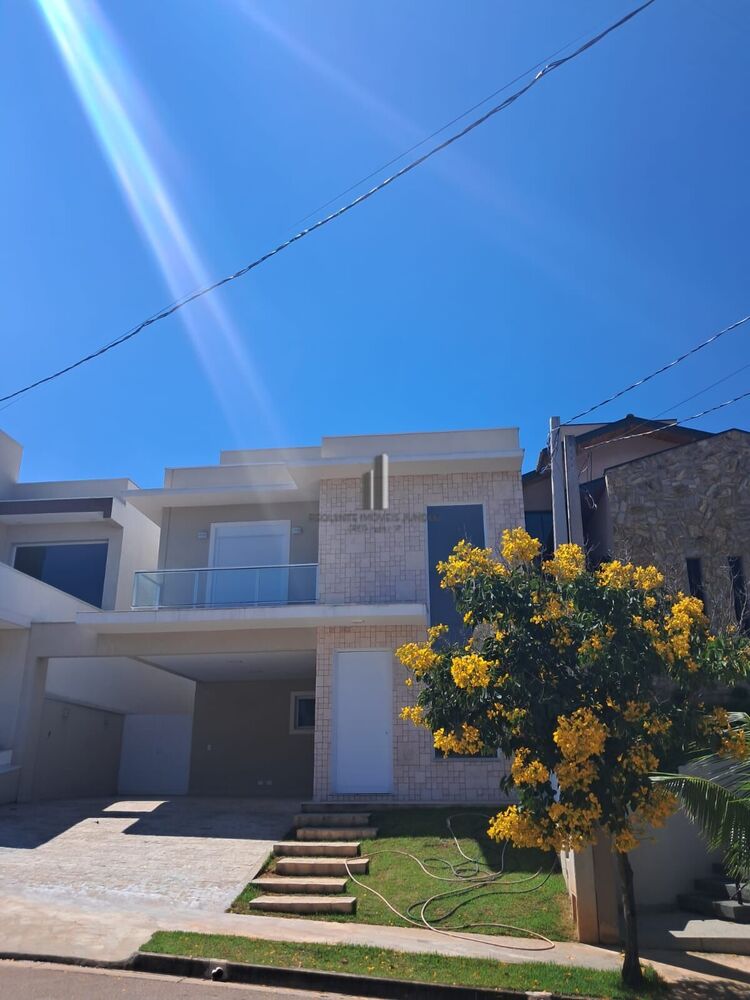 Casa de Condomínio à venda com 3 quartos, 208m² - Foto 2