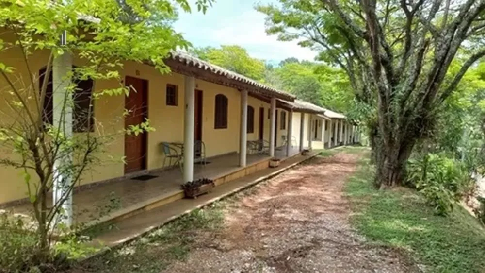 Hotel, 10 quartos, 97000 m² - Foto 4