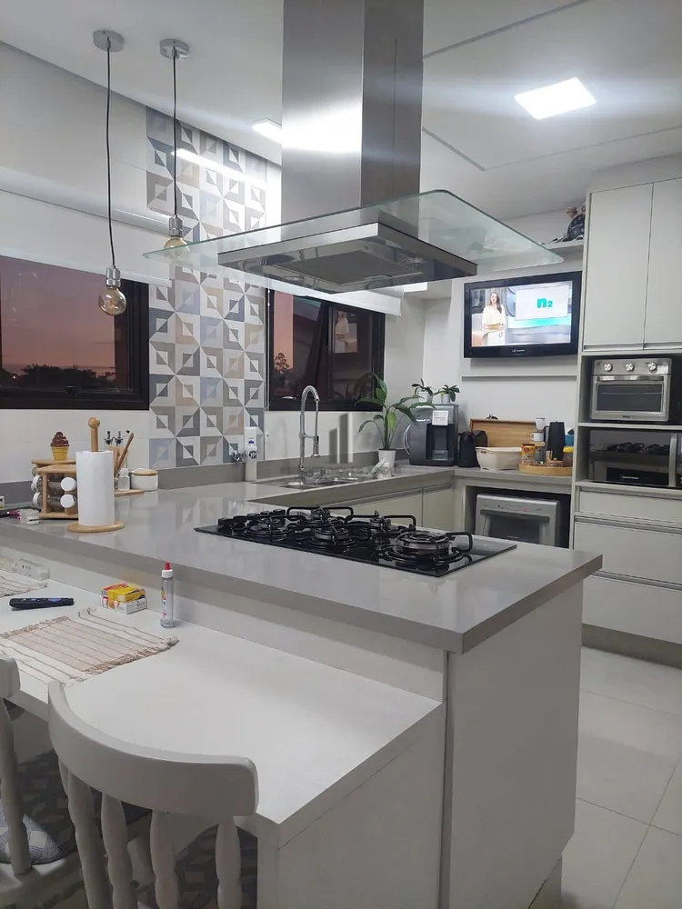 Apartamento, 3 quartos, 147 m² - Foto 2