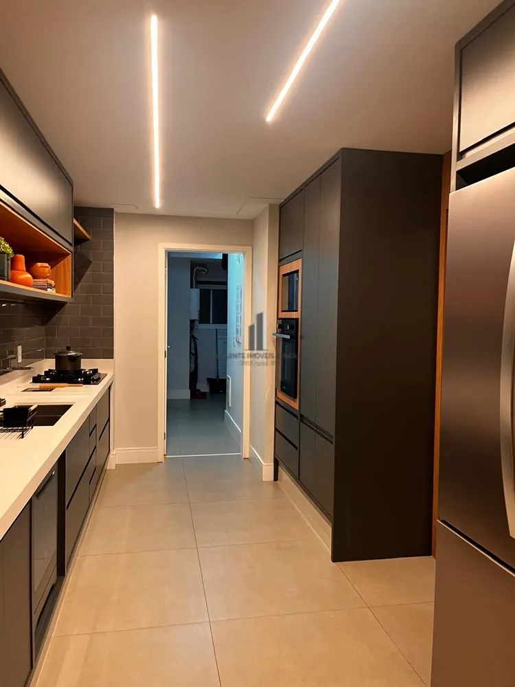 Apartamento, 3 quartos, 216 m² - Foto 11