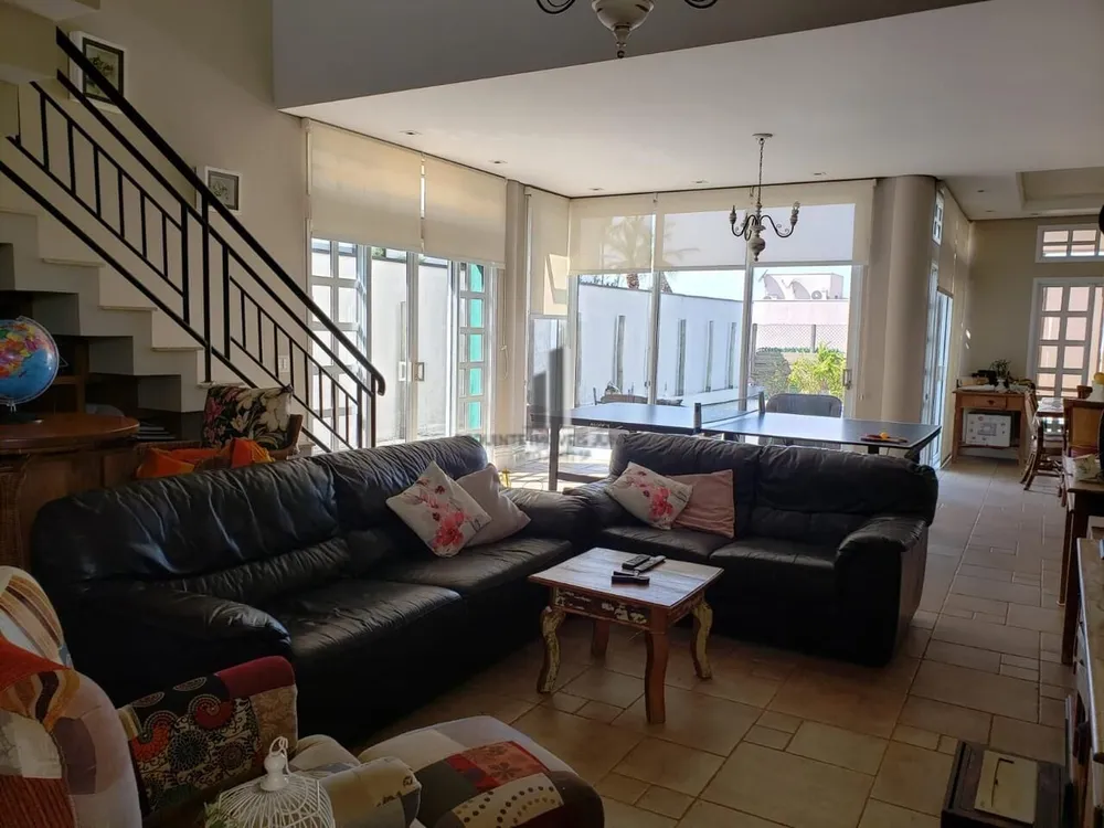 Casa, 3 quartos, 322 m² - Foto 1