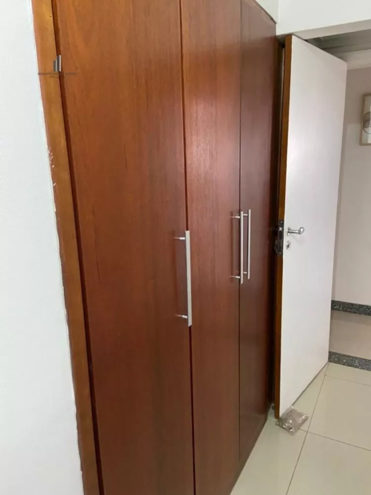 Apartamento à venda com 3 quartos, 250m² - Foto 13