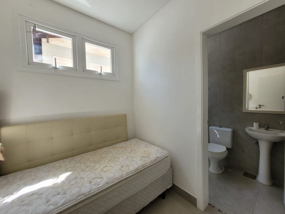 Casa à venda com 3 quartos, 278m² - Foto 8