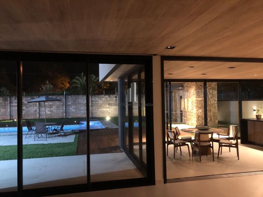 Casa à venda com 4 quartos, 400m² - Foto 3