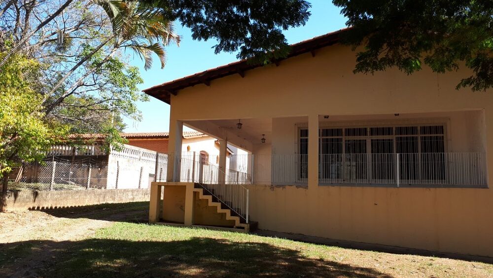 Chácara à venda com 3 quartos, 284m² - Foto 2